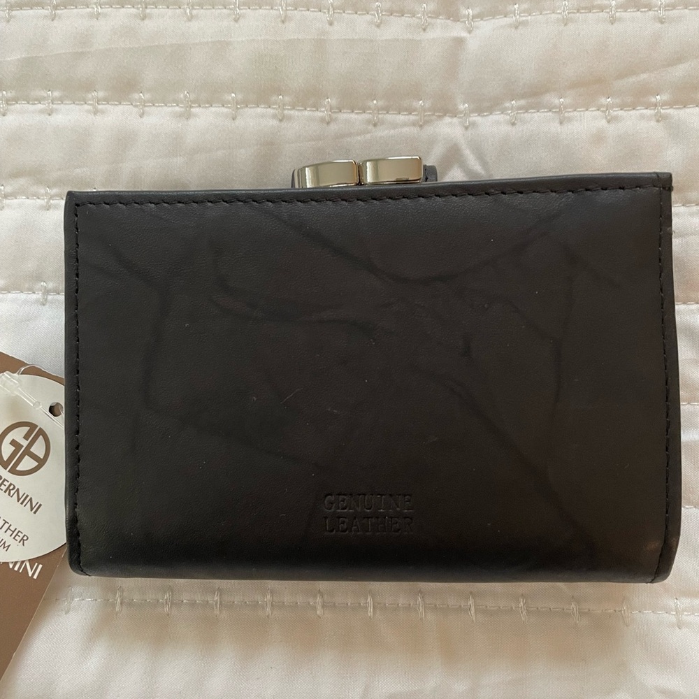 NWT Giani Bernini Black Leather Wallet with Silver Logo - Picture 2 of 11